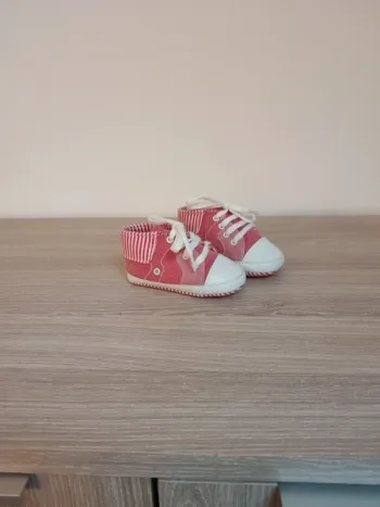 Chaussures bébé 6/9mois Kiabi neuf