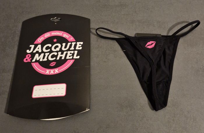 String neuf officiel Jacquie et Michel avec la boite officielle - photo numéro 5