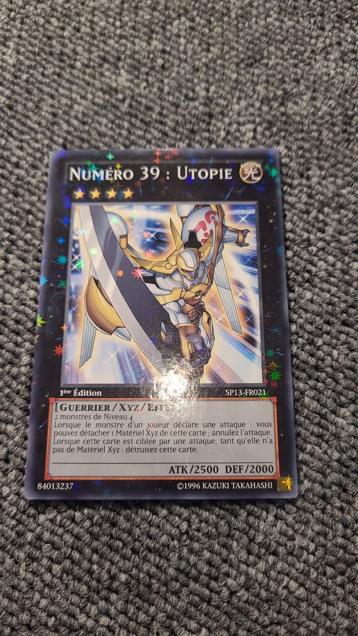 Carte yu gi oh Numéro 39 : utopie  - Starfoil rare 1996