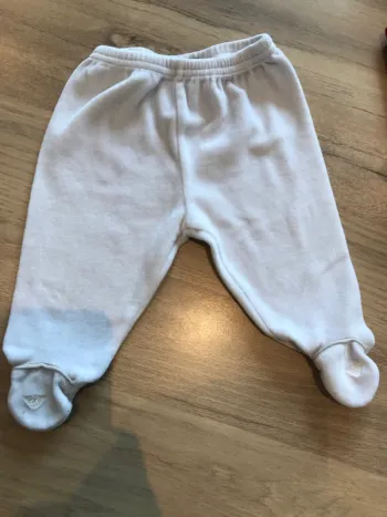 Pantalon Armani taille 3 mois