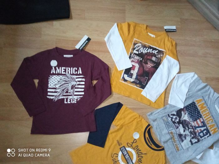 Lot  7 hauts neufs 6 ans - photo numéro 3