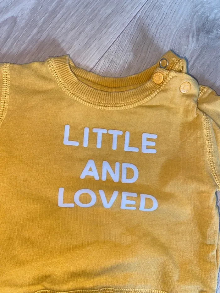Sweat jaune “Little and Loved” - Taille Naissance - photo numéro 3