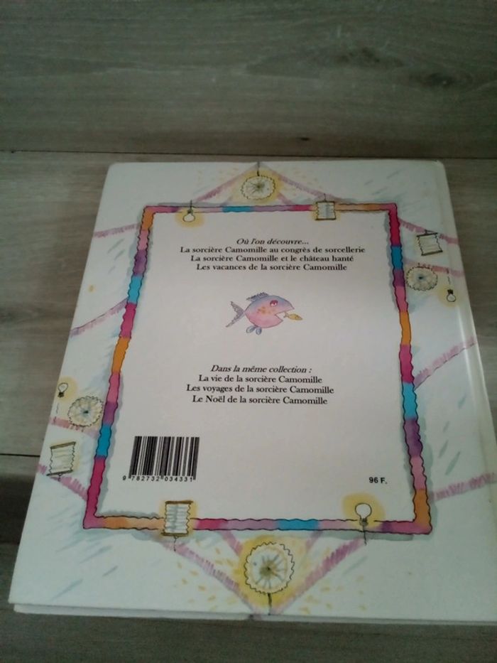 Grand livre cartonné les aventures de la sorcière camomille - photo numéro 3