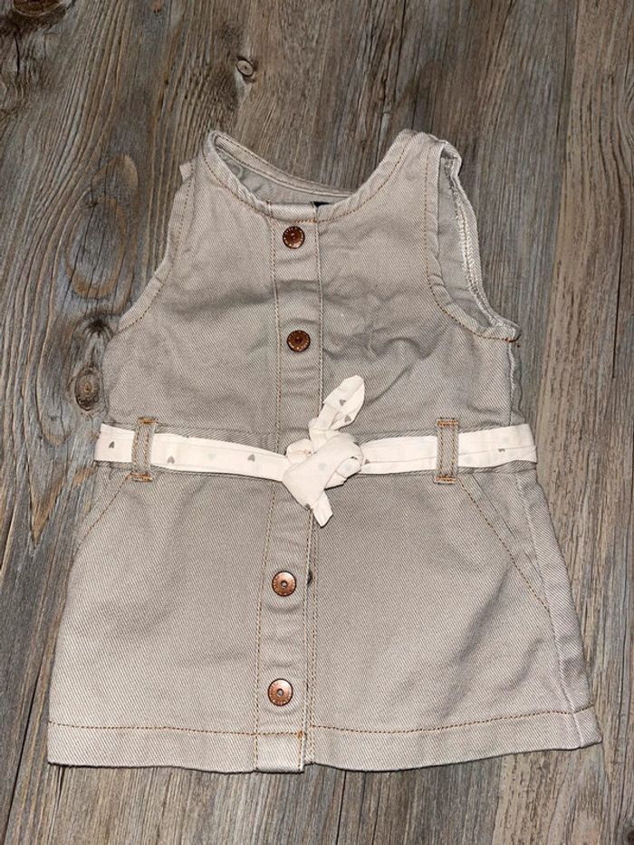 Robe avec ceinture