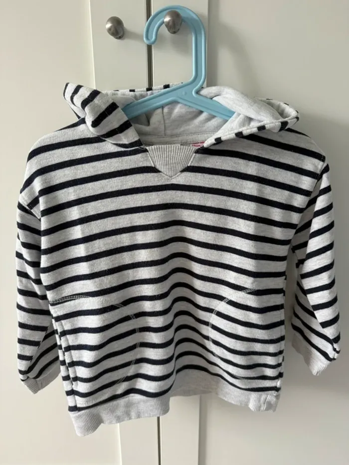 Sweat à capuche 2/3 ans