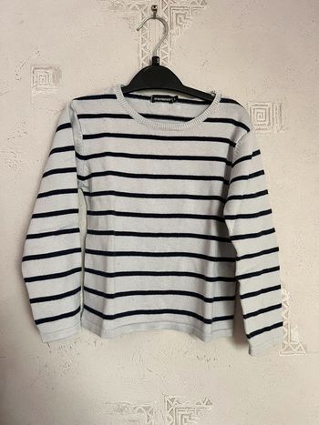 Pull léger blanc et noir de chez In Extenso