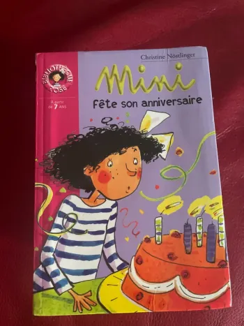 11 livres mini bibliothèque rose