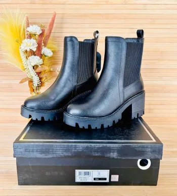 Bottines noires Jomix 39 – semelles compensées crantées – tendance automne hiver
