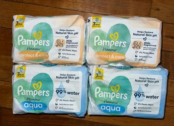 4 paquets de lingettes Pampers 