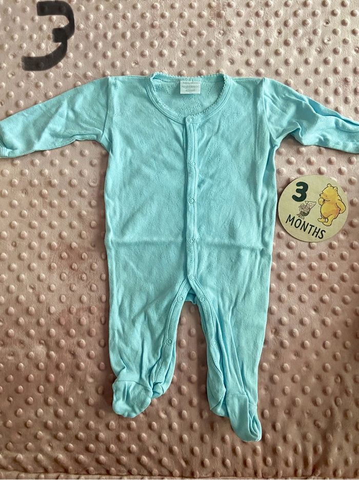 Lot de 15 pyjamas taille 3 mois - photo numéro 4