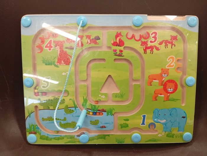 Jeu en bois aimanté