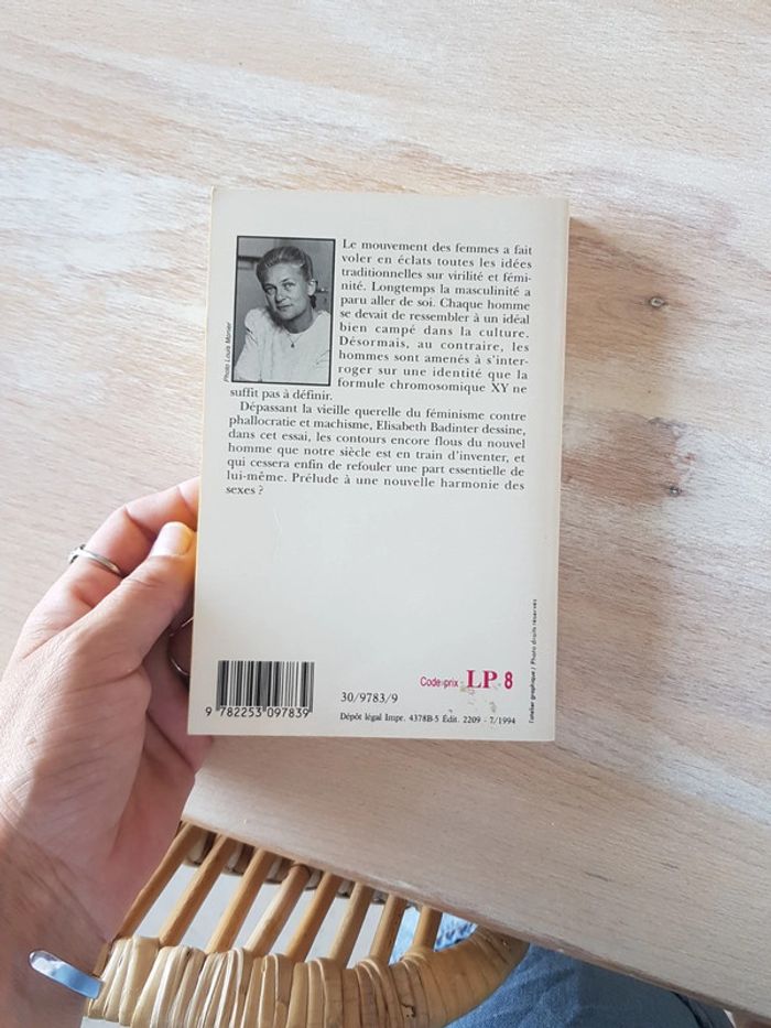 XY - Elizabeth Badinter - photo numéro 2