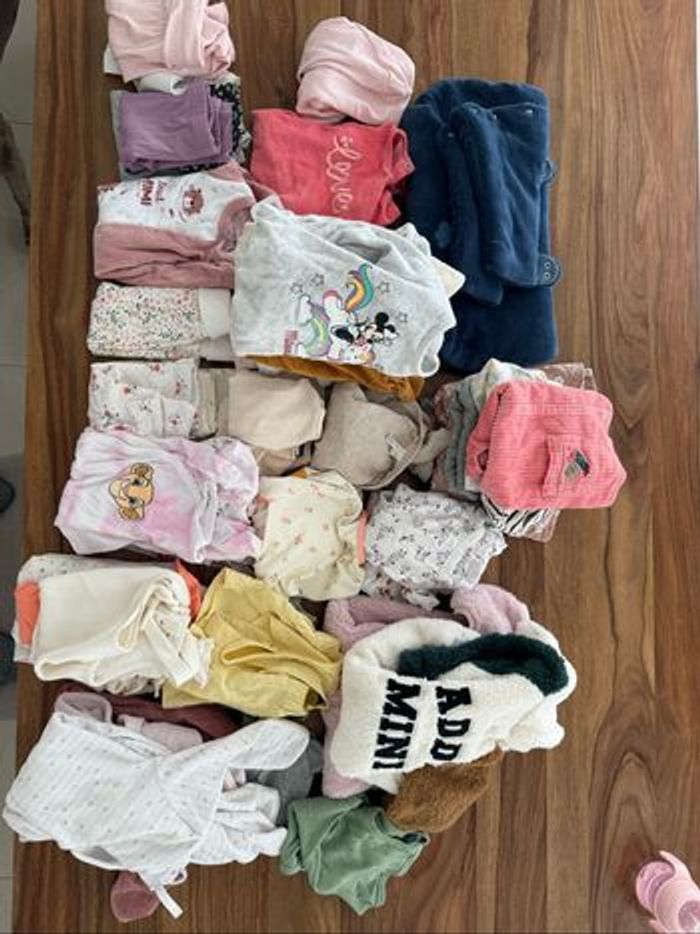 Vends lot de vêtement 50 pièces