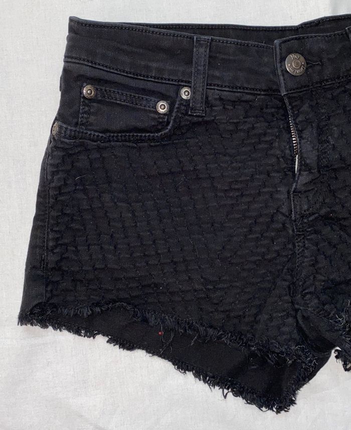 short en jeans NVY jeans taille 36 valeur 60 euros - photo numéro 2