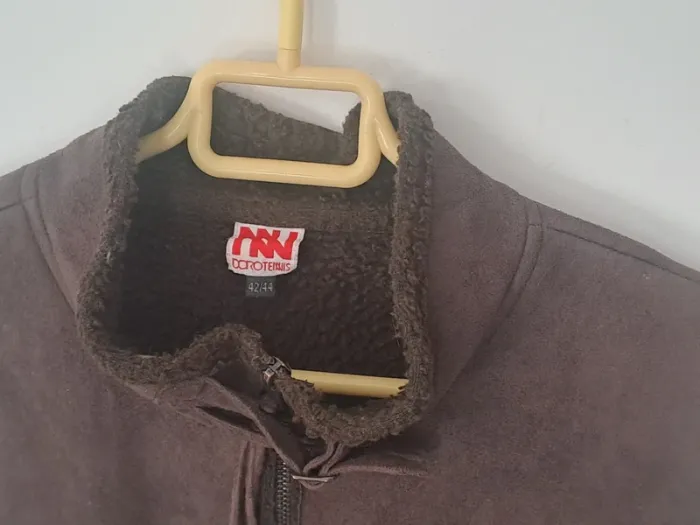 Veste effet Daim manches courtes marron Dorotennis Taille 42/44 - photo numéro 7