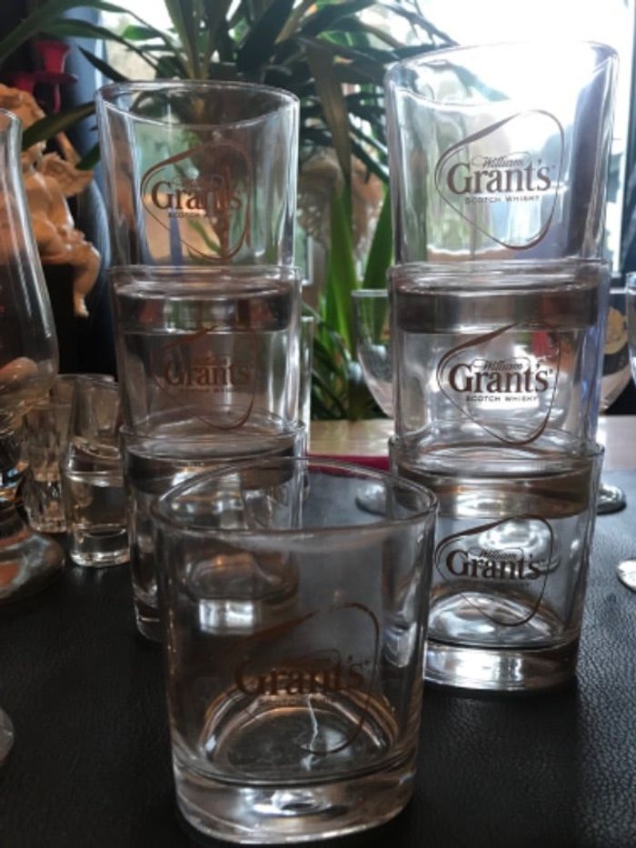 Lot de 7 verres à whisky