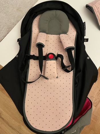 Housse matelassée pour poussette yoyo babyzen 0-6 mois - Très bon état sur Beebs