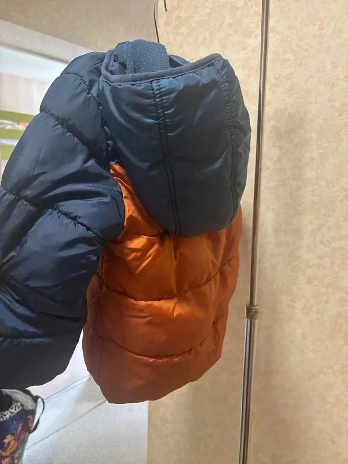 Doudoune chaude taille 4ans marque kiabi - photo numéro 4