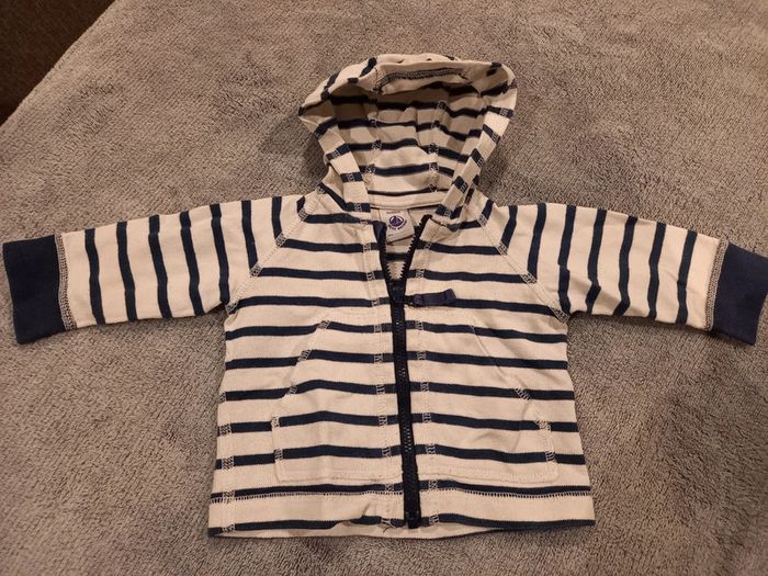 Gilet zippé à capuche 3mois