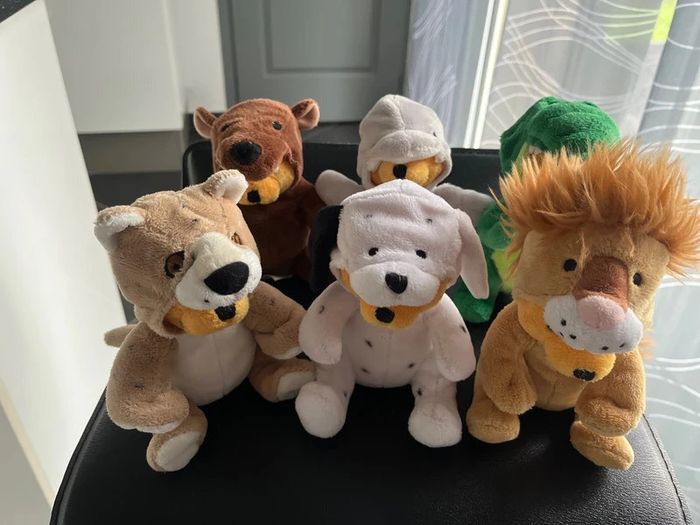 Au choix Une Peluche doudou, Winnie, déguisé