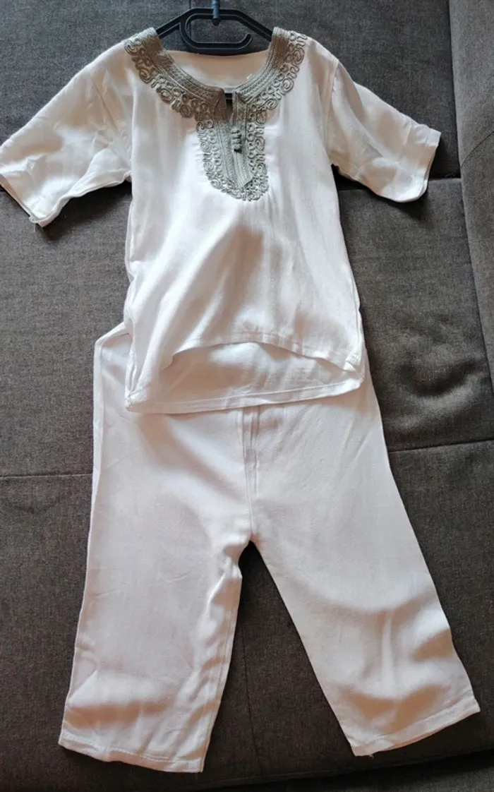 ensemble traditonnel  2 ans - photo numéro 2