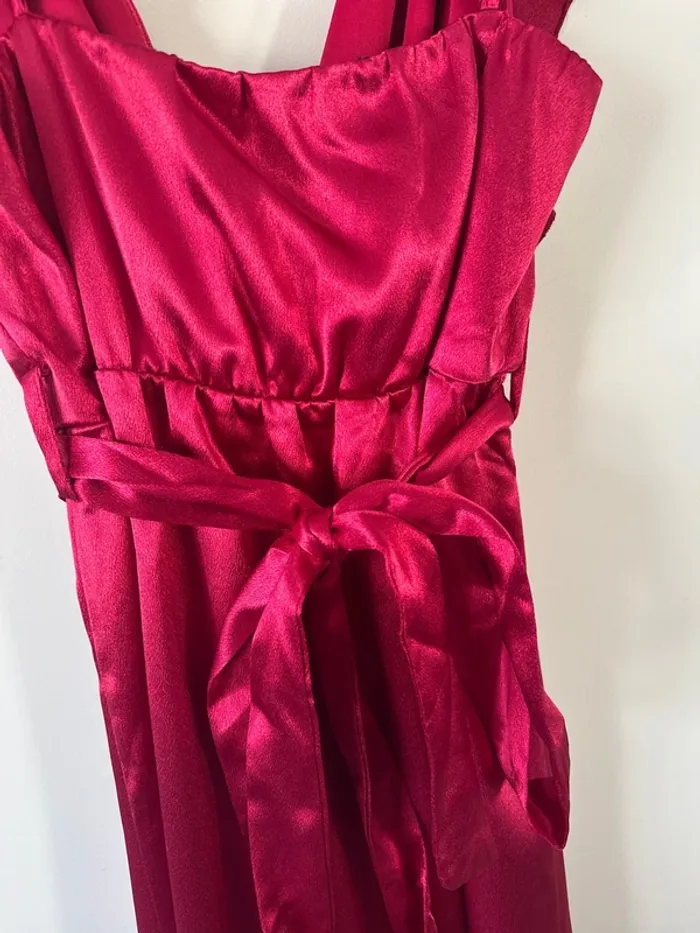 👗 🌻Little Mistress - Taille L- Robe - bordeaux portefeuille à volants - neuf sans étiquette - photo numéro 10