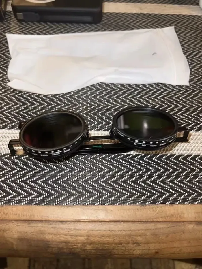 Lunettes de soleil rotatives fabriquées à la main avec gradation de la luminosité réglable 2025 - photo numéro 7