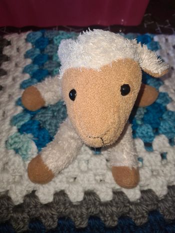 Mouton en peluche