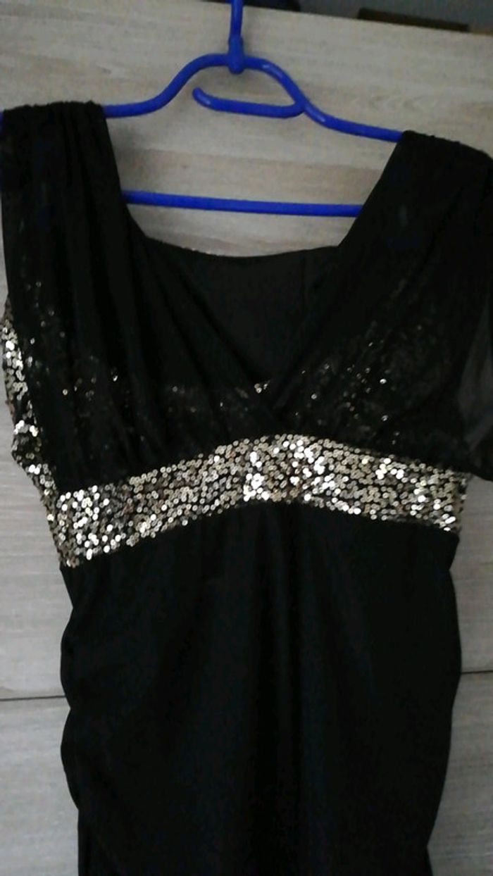 Robe noire courte - photo numéro 4