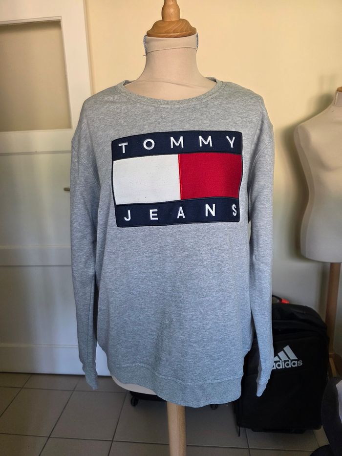 Sweat gris Tommy Hilfiger