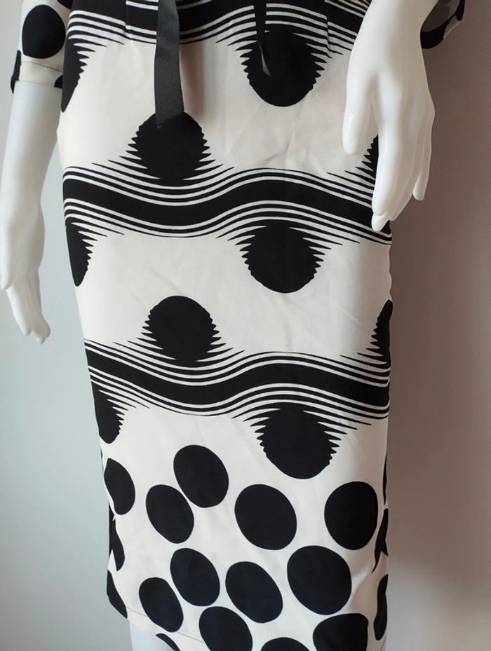 Robe chic fendue à l'arrière Rinascimento XS - photo numéro 4