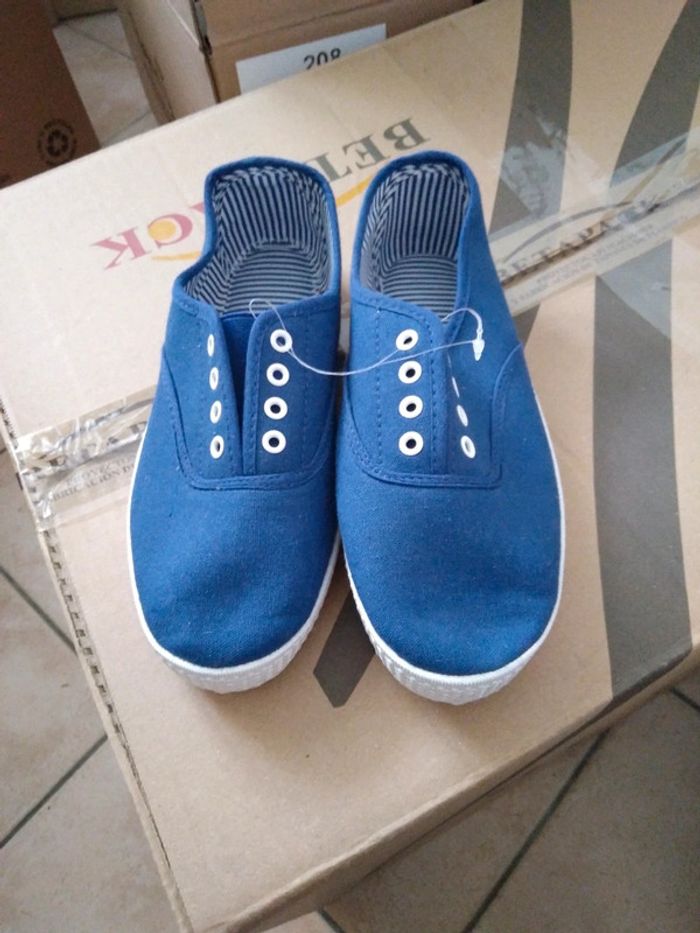 Chaussure toile T35