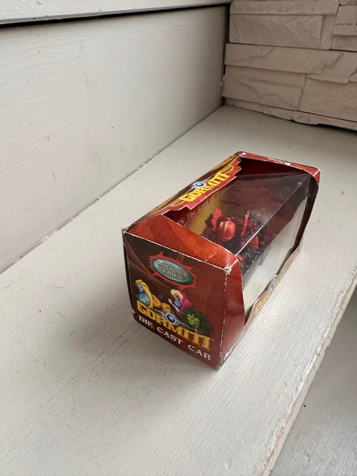 Voiture gormiti Magmion le roi des volcan - photo numéro 3