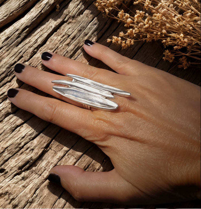 Bague sculpturale plaqué argent – design organique