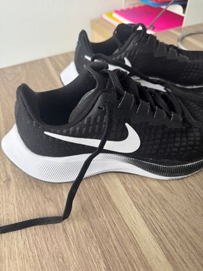 Valeur 140€ Baskets Nike Performance Air Zoom Pegasus 41 taille 36 - photo numéro 2