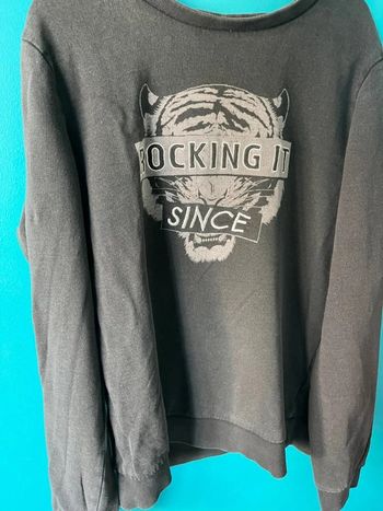 Beau sweat en coton only kids taille 14 ans