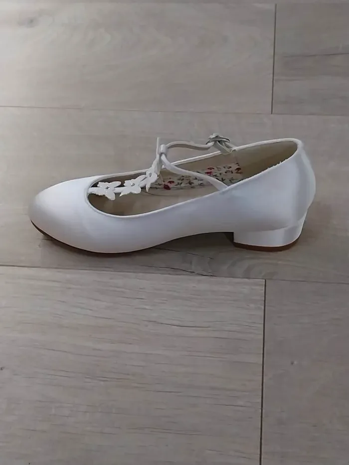 Chaussures cérémonie T.31 - photo numéro 2