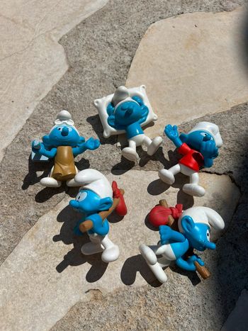 5 schtroumpfs pour Mac Donalds 2018