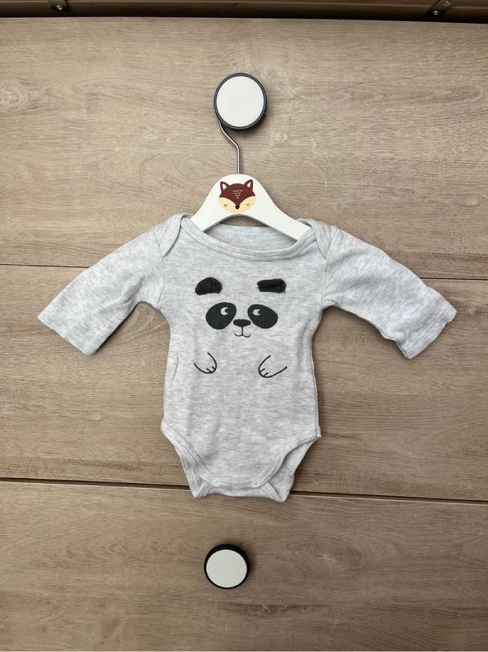 Lot de 5 bodies bébé – Taille 1 mois – En très bon état - photo numéro 2
