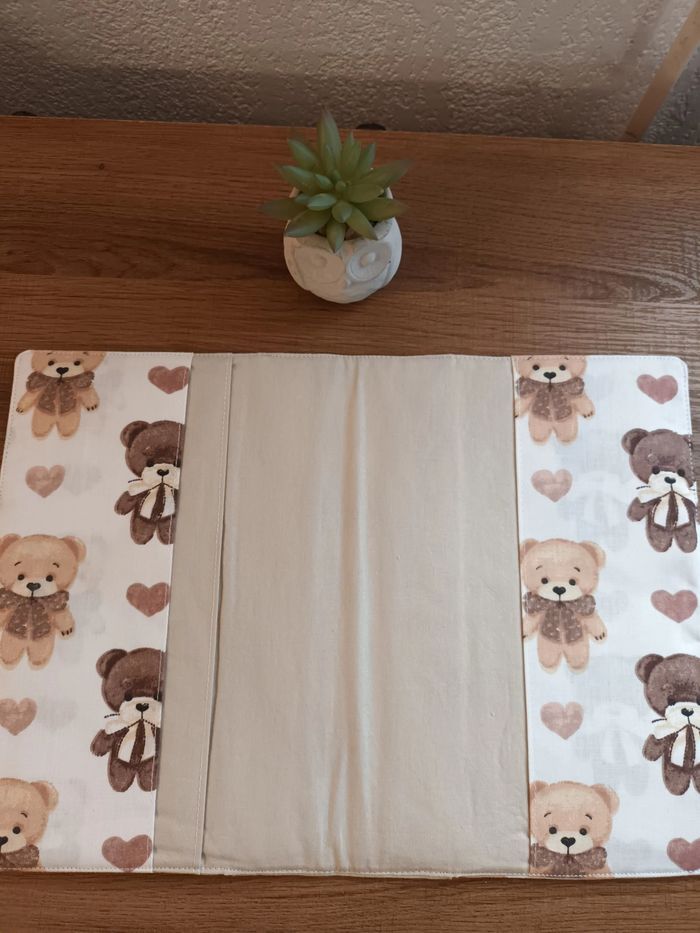 Protège carnet santé - photo numéro 3