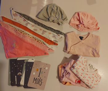 Lot naissance/1 mois fille