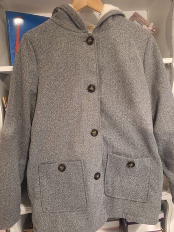 Manteau court avec capuche