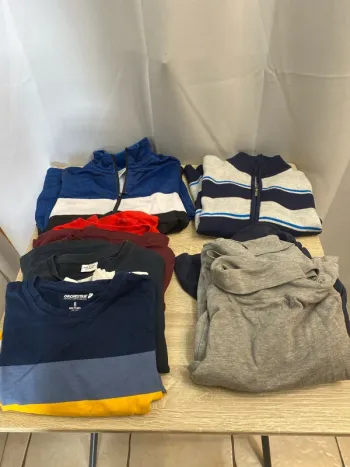 Lot de 9 vêtements vestes/teeshirts/cols roulés taille 8 ans - n5m