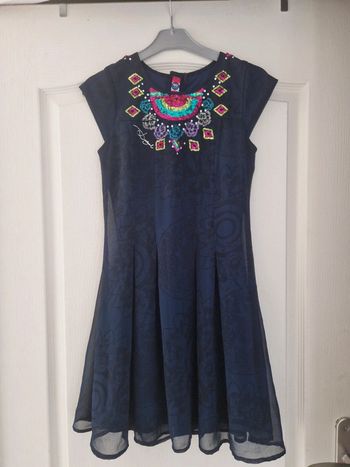 Robe Desigual 11 12 ans très bon état