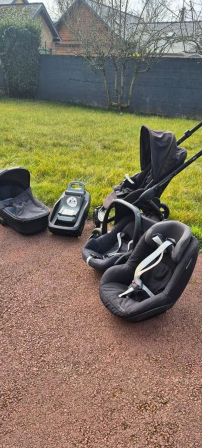 Poussette TRIO + base ISOFIX et siège AUTO