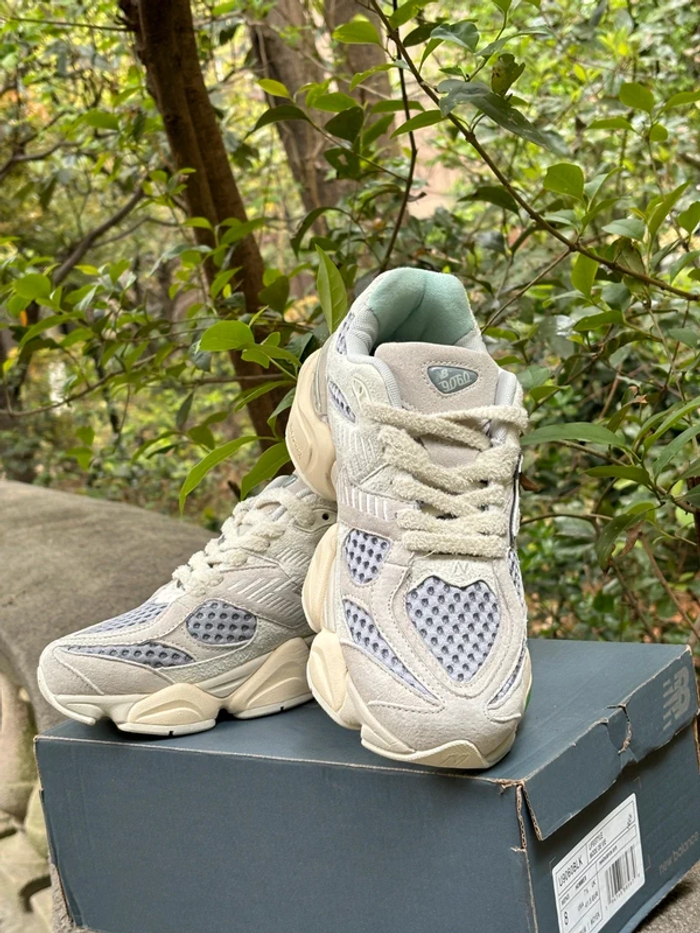 New Balance 9060 Beige 44 - photo numéro 4