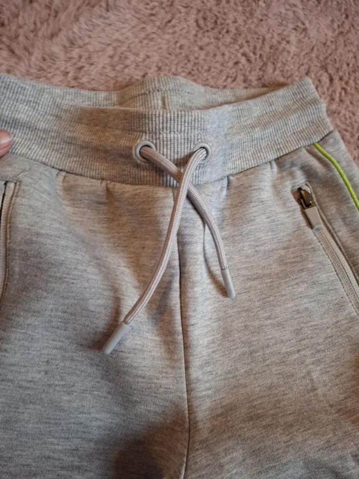Pantalon de survetement taille 7/8 ans - photo numéro 4