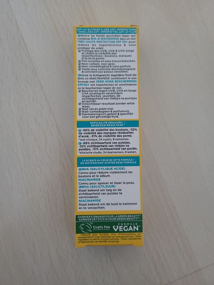 Garnier Crème de Jour Soin visage Anti-UV Quotidien anti-imperfections SPF 50+ - photo numéro 2