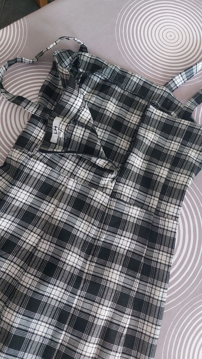 Robe courte - photo numéro 2