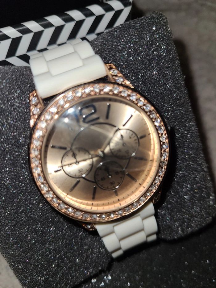 Montre neuf - photo numéro 2
